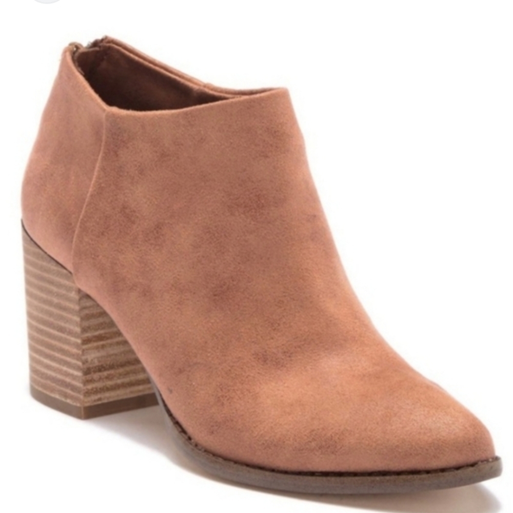 Report "Tempe" Tan Chunky Heel Zippered Back Booties BNIB Size 9.5